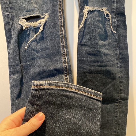 Rag & Bone skinny ripped jeans - size 28 - Picture 7 of 15